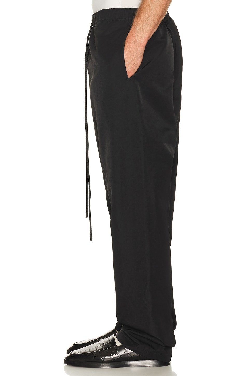 Fear of God Essentials Active Trace Relaxed Drawstring Pant Vintage Black - Im Your Wardrobe