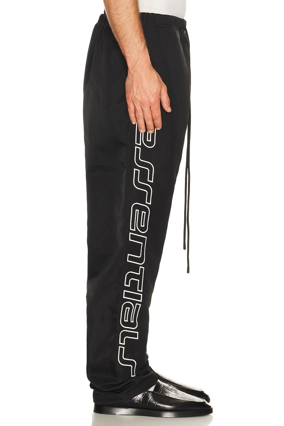 Fear of God Essentials Active Trace Relaxed Drawstring Pant Vintage Black - Im Your Wardrobe