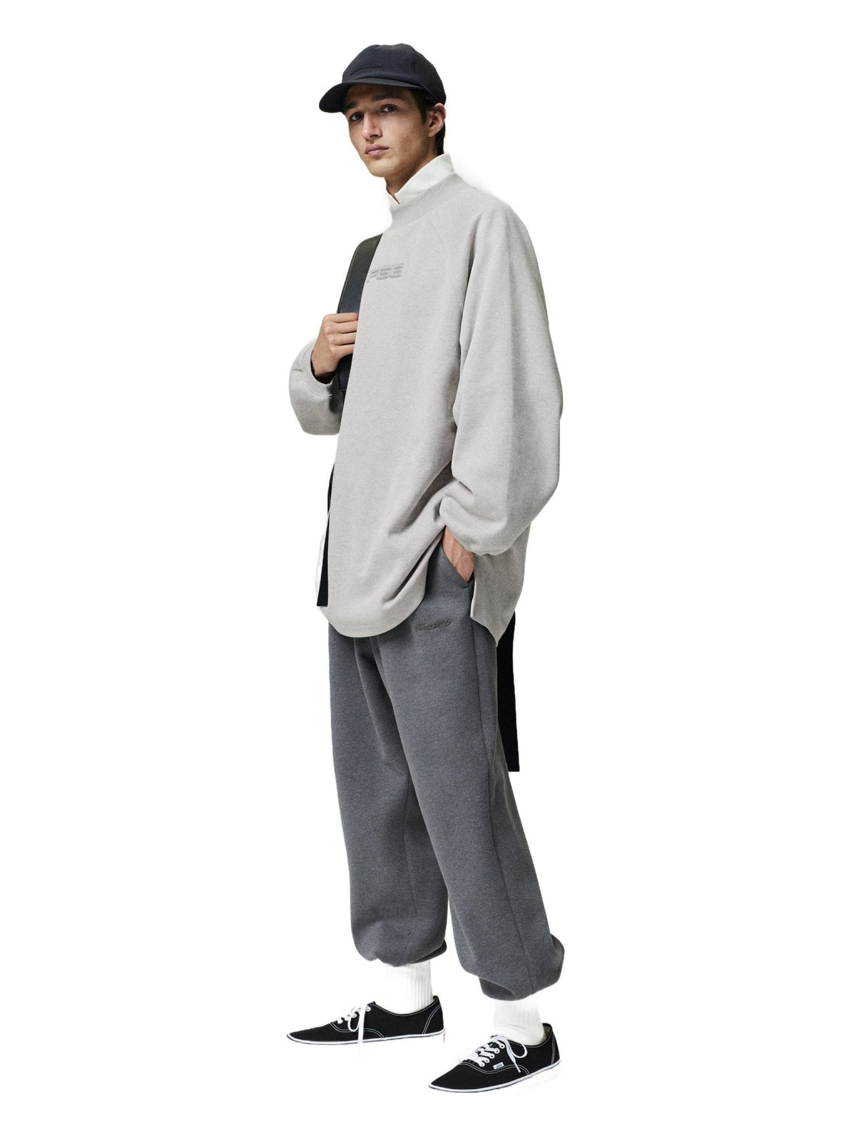 Fear of God Essentials Classic Slouchy Sweatpant Ash Heather - Im Your Wardrobe