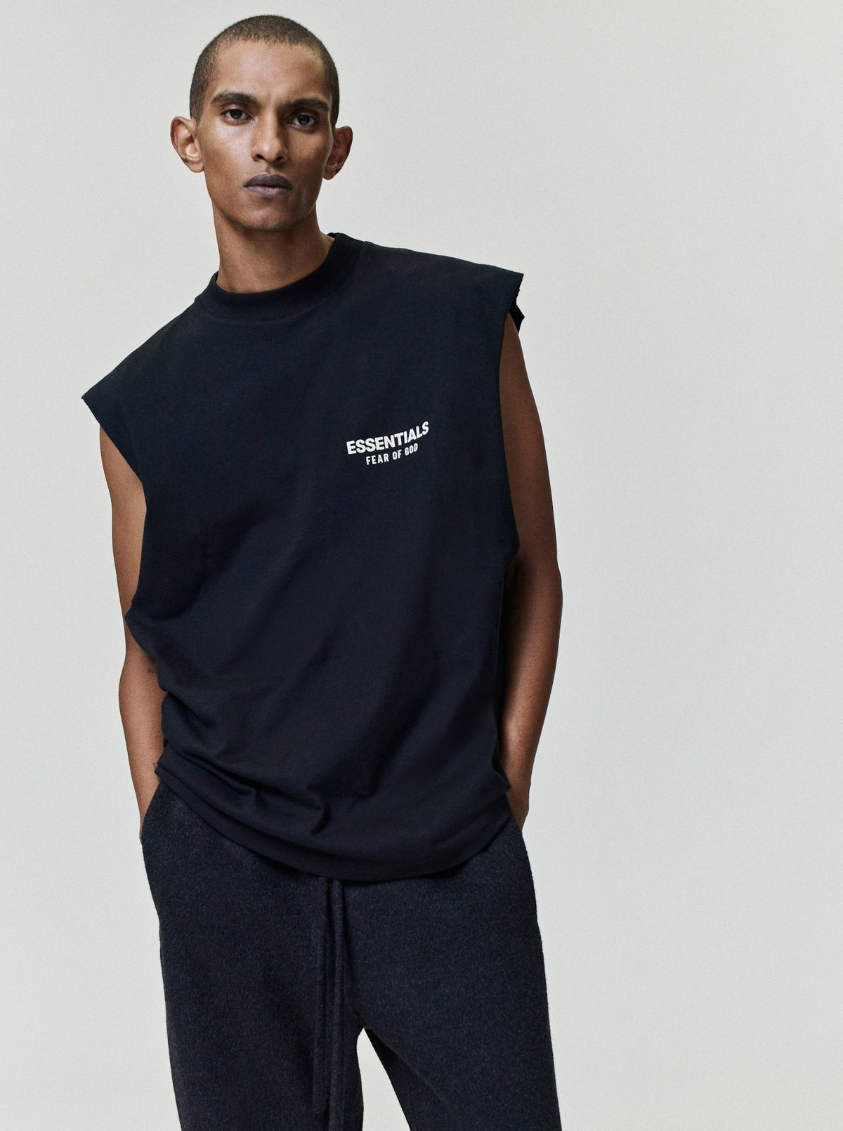 Fear of God Essentials FW26 Classic Cut-Off Vintage Black - Im Your Wardrobe