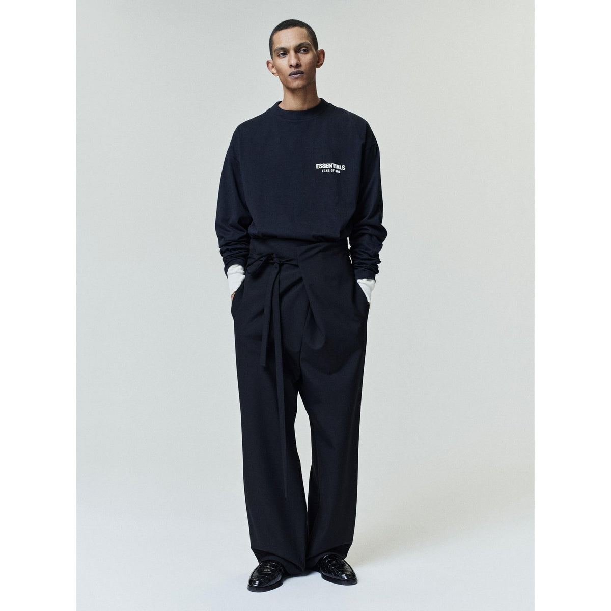 Fear of God Essentials SS26 Classic Long Sleeve Tee Vintage Black/White - Im Your Wardrobe