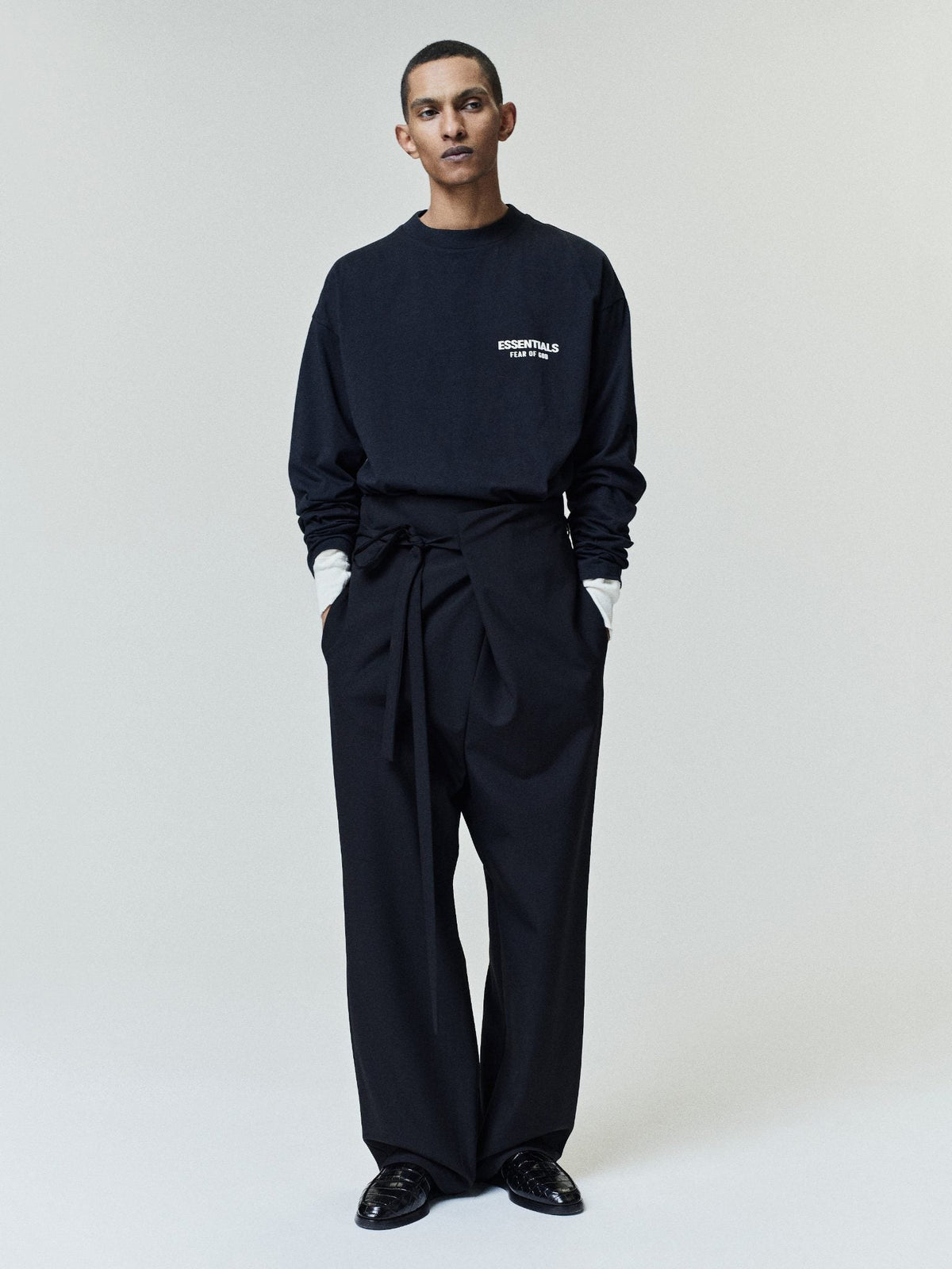 Fear of God Essentials SS26 Classic Long Sleeve Tee Vintage Black/White - Im Your Wardrobe
