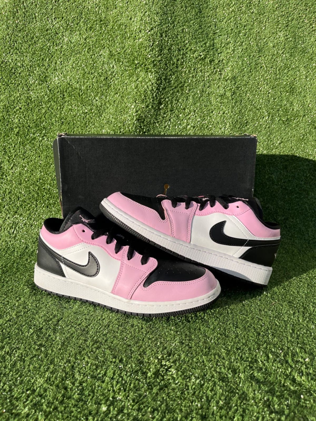 Jordan 1 Low Light Arctic Pink (GS) - 7Y (8.5 Women’s) - Im Your Wardrobe