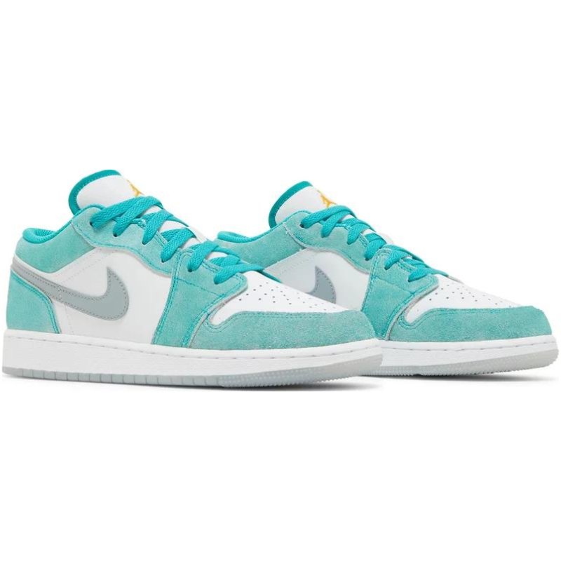 Jordan 1 Low - New Emerald (GS) - Im Your Wardrobe