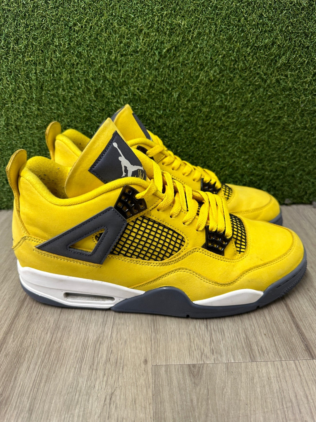 Jordan 4 Retro Lightning (2021) - 11.5 US (13 Women’s) - Im Your Wardrobe