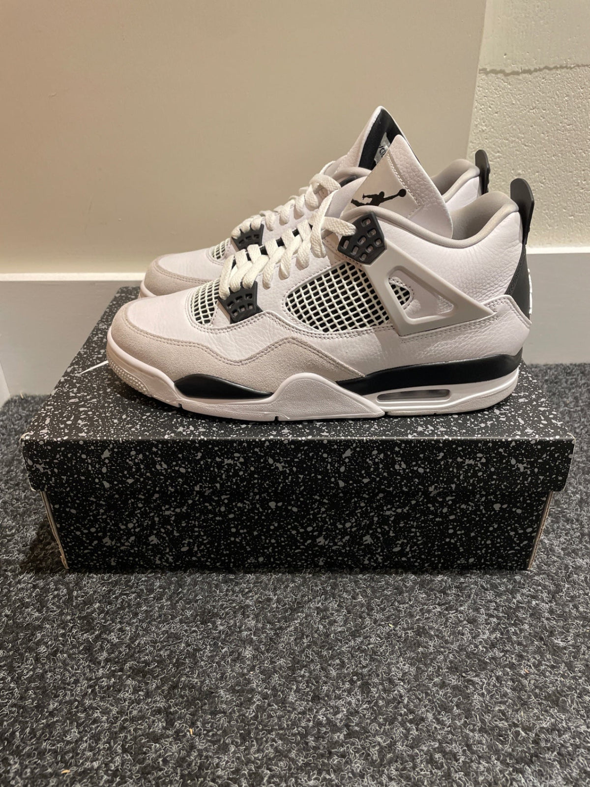 Jordan 4 Retro Military Black - 10 US (11.5 Women&#39;s) - Im Your Wardrobe