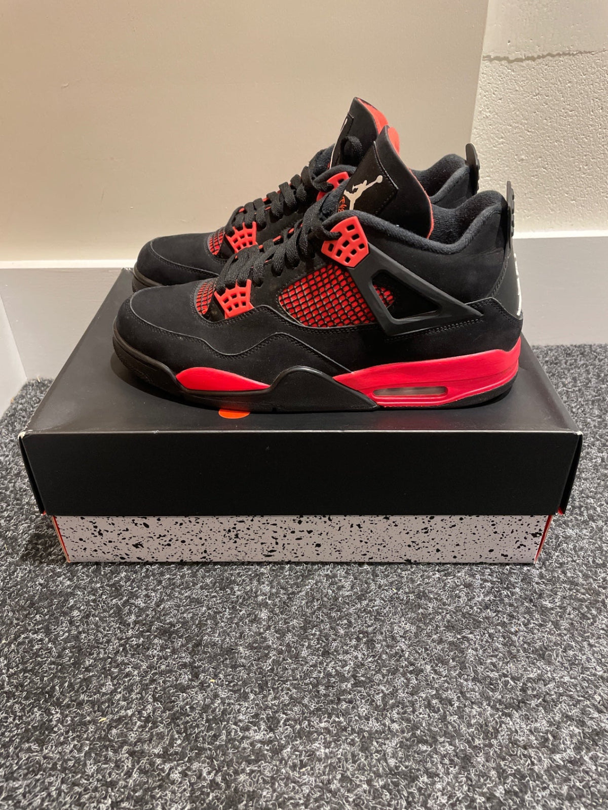 Jordan 4 Retro Red Thunder - 12 US (13.5 Women&#39;s) - Im Your Wardrobe