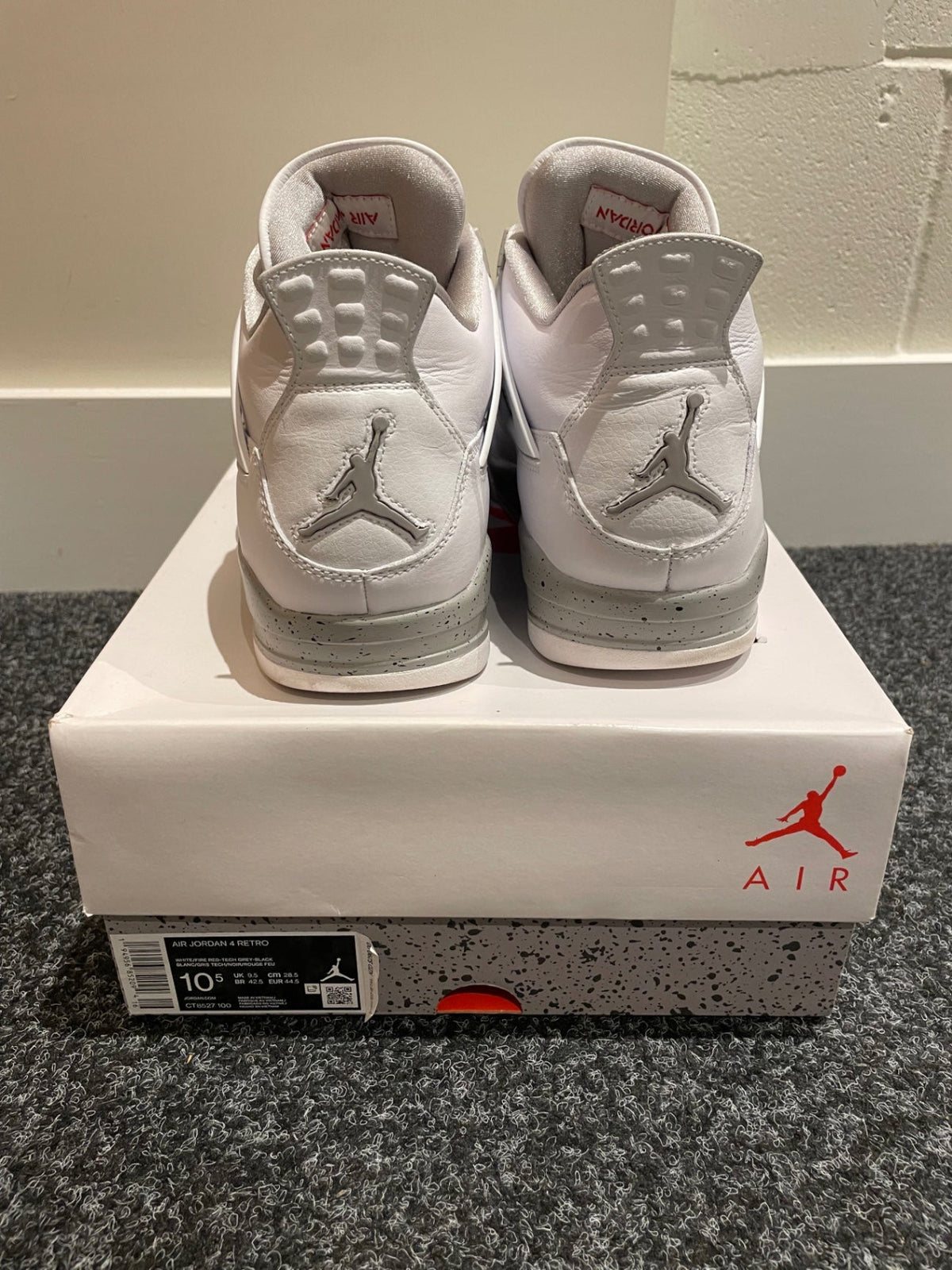 Jordan 4 Retro White Oreo (2021) - 10.5 US (12 Women’s) - Im Your Wardrobe