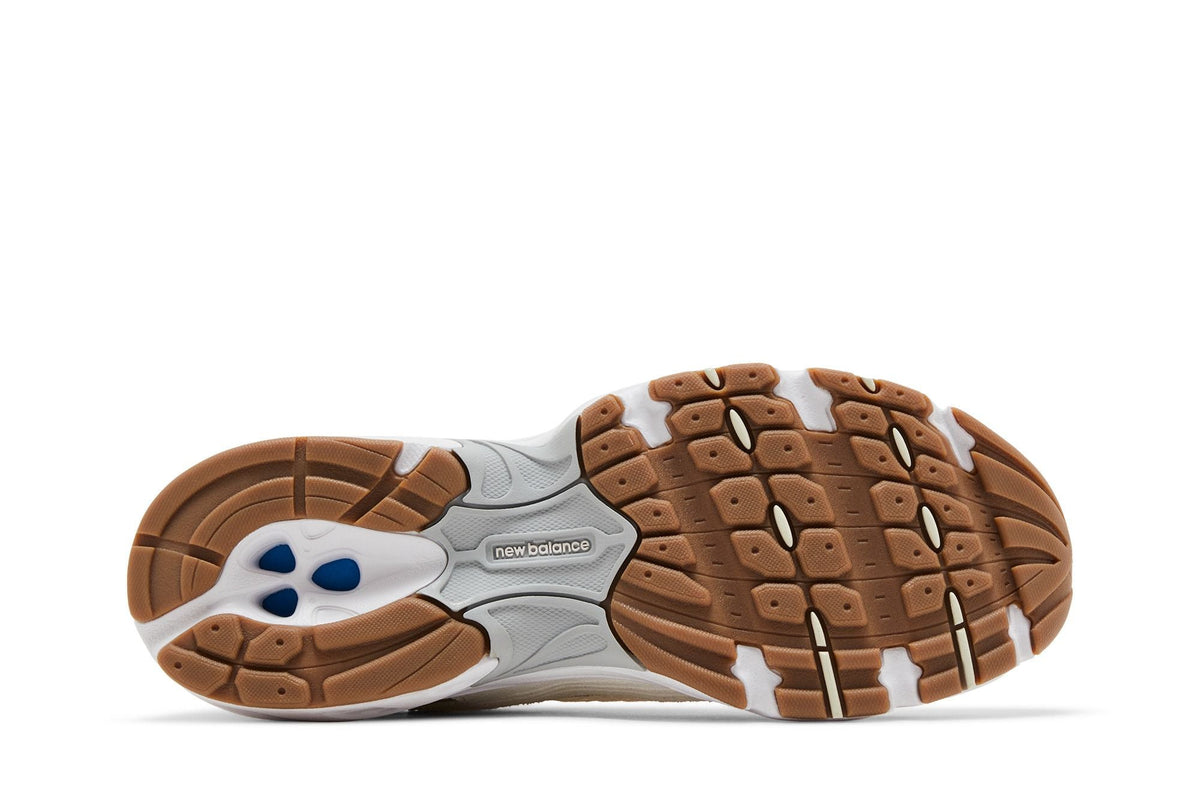 New Balance 530 Linen Stoneware - Im Your Wardrobe