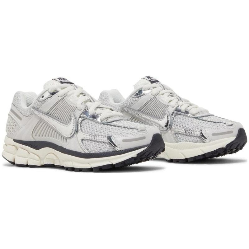 Nike Zoom Vomero 5 - Photon Dust Metallic Silver (W) - Im Your Wardrobe