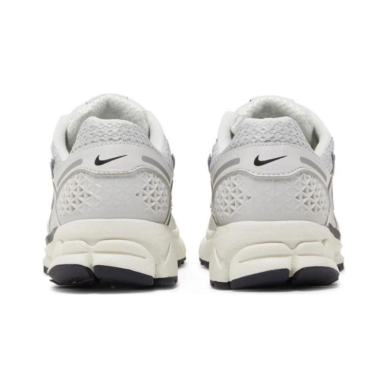 Nike Zoom Vomero 5 - Photon Dust Metallic Silver (W) - Im Your Wardrobe