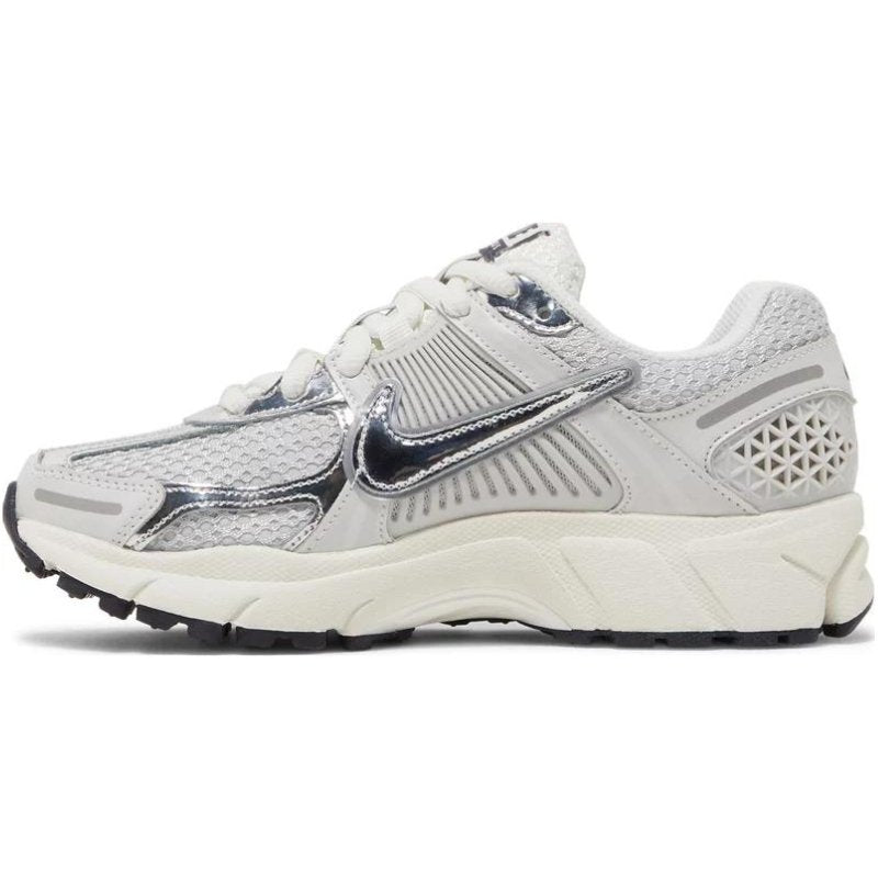 Nike Zoom Vomero 5 - Photon Dust Metallic Silver (W) - Im Your Wardrobe