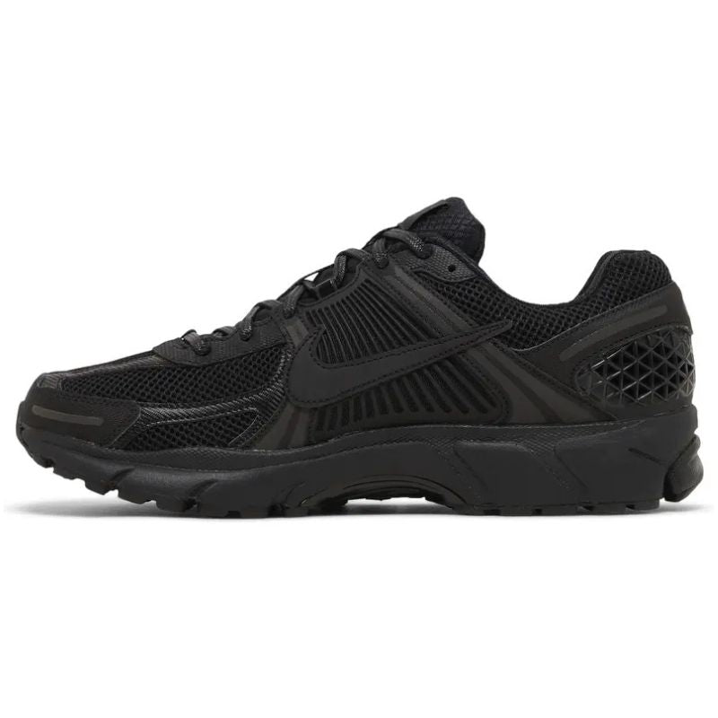 Nike Zoom Vomero 5 Triple Black - Im Your Wardrobe