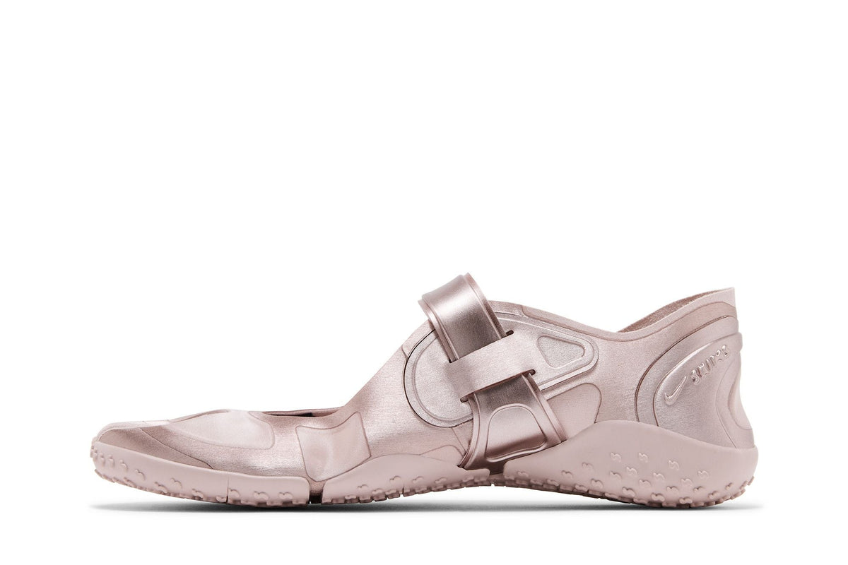 NikeSKIMS Air Rift Satin - Slit Red - Im Your Wardrobe