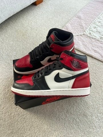 [USED A] Jordan 1 Retro High Bred Toe (2018) - 9.5 US (11 Women&#39;s) - Im Your Wardrobe