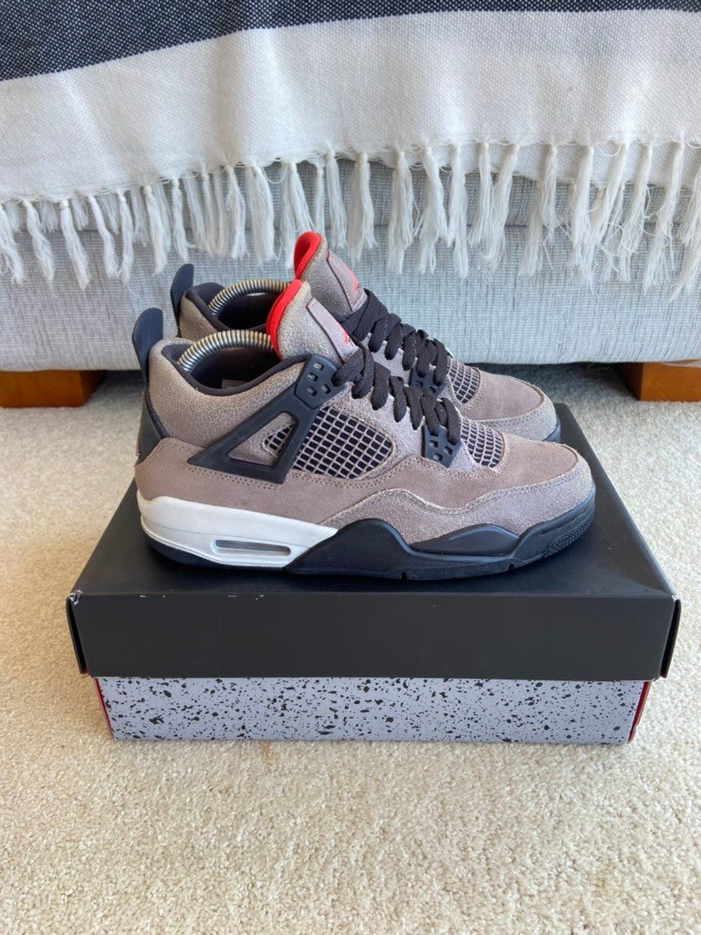 [USED A] Jordan 4 Retro Taupe Haze (GS) - 6.5Y (8 Women&#39;s) - Im Your Wardrobe