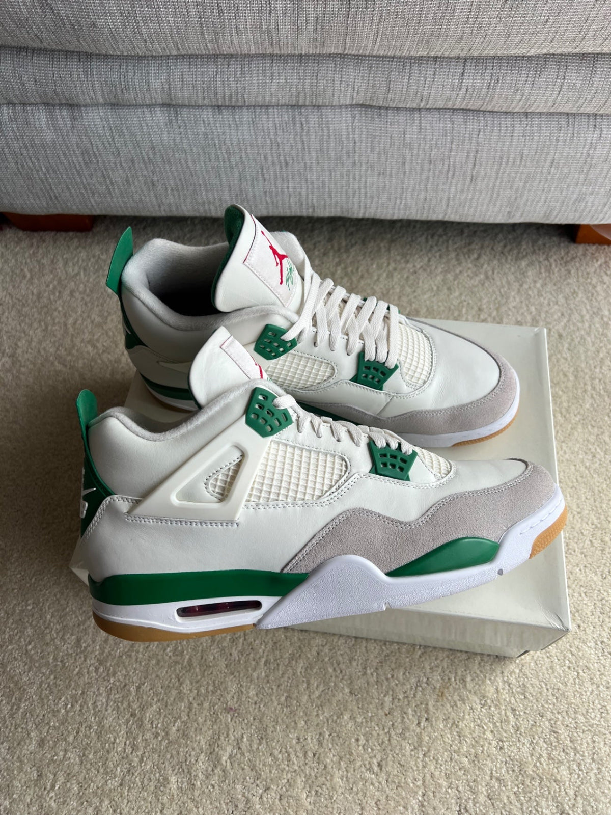 [USED A+] Jordan 4 Retro x Nike SB Pine Green - 14 US (15.5 Women&#39;s) - Im Your Wardrobe