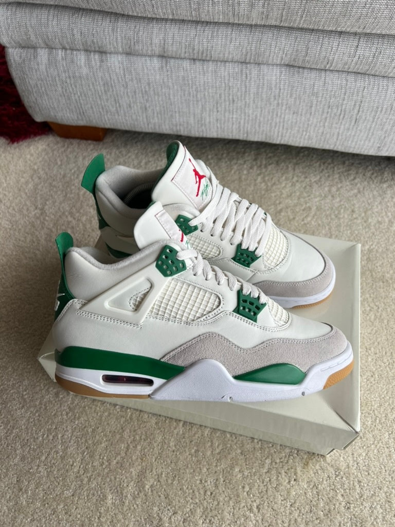 [USED A+] Jordan 4 Retro x Nike SB Pine Green - 9 US (10.5 Women&#39;s) - Im Your Wardrobe