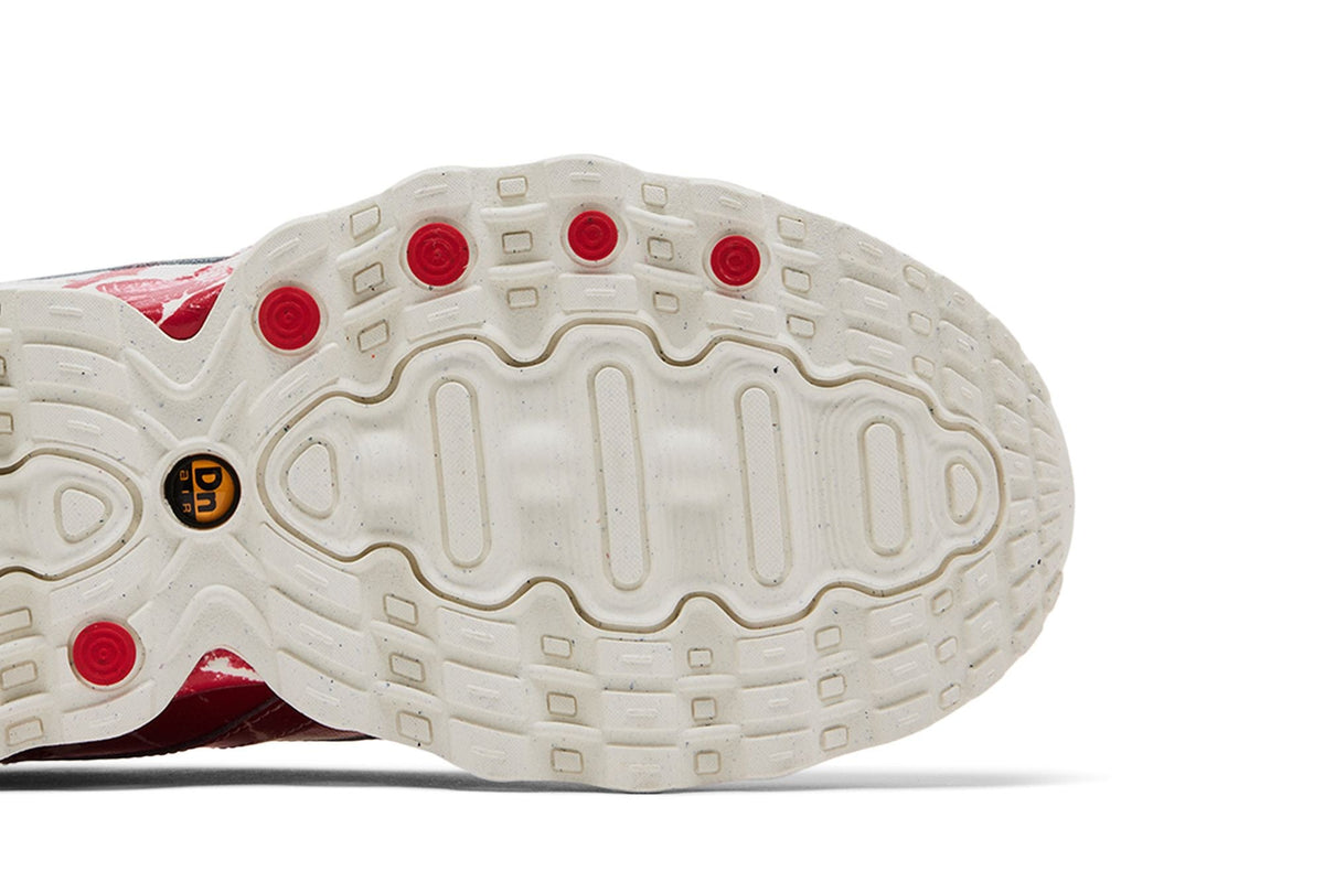 VAQUERA x Nike Air Max DN8 SP Sail Prime Red - Im Your Wardrobe